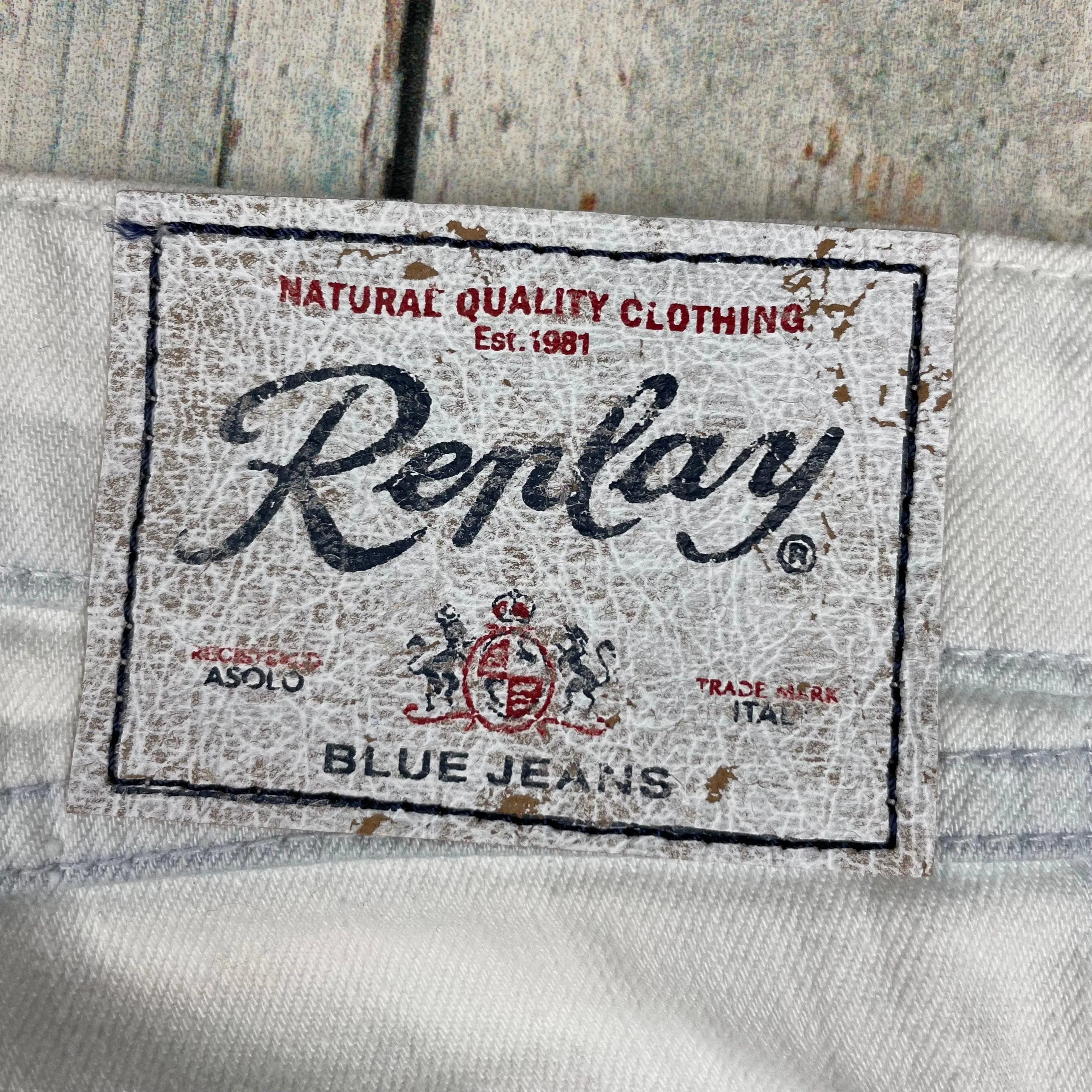 NWT - Replay Italy 'Jushmann' Bull  Denim Straight Jeans RRP $329.00- Size 26