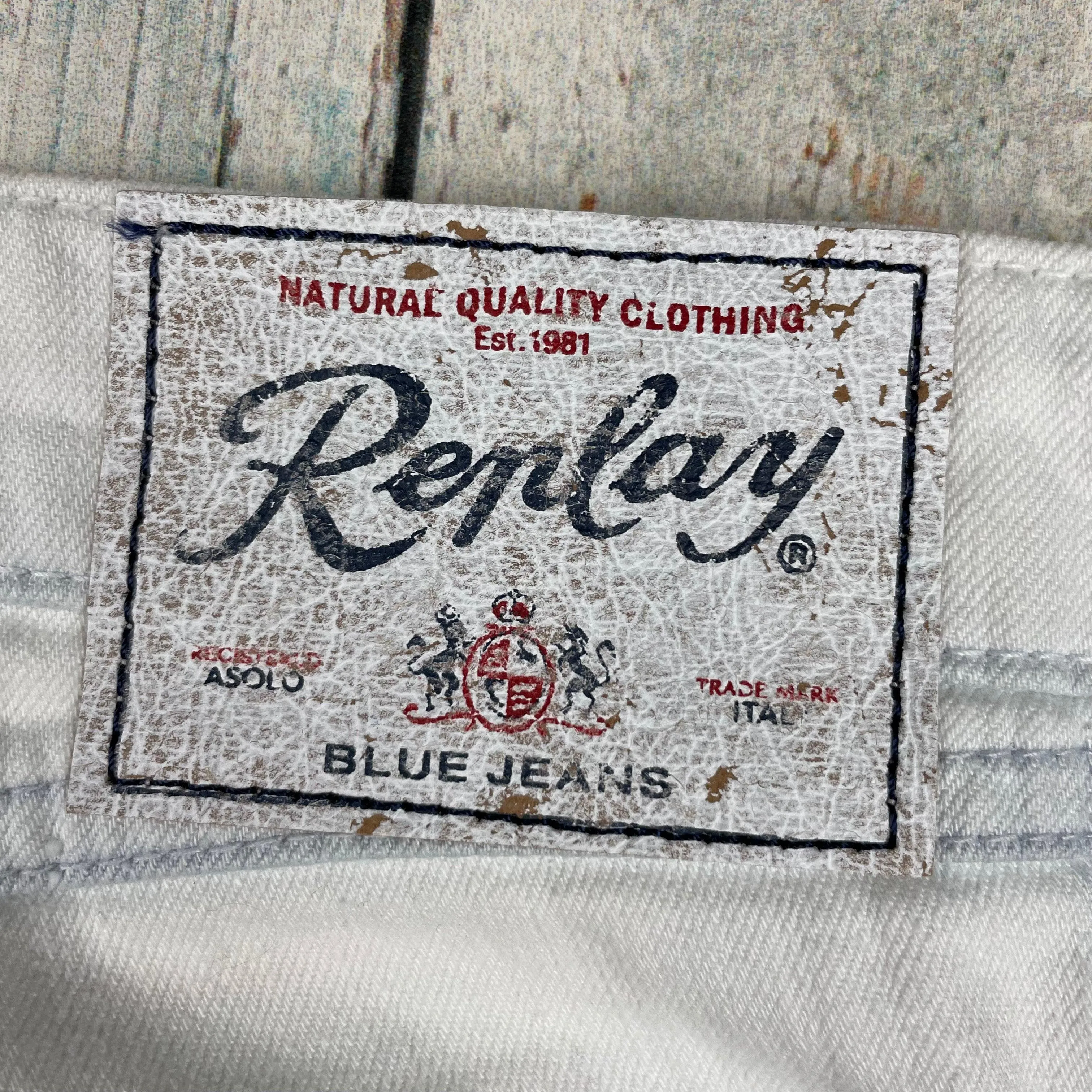 NWT - Replay Italy 'Jushmann' Bull  Denim Straight Jeans RRP $329.00- Size 30