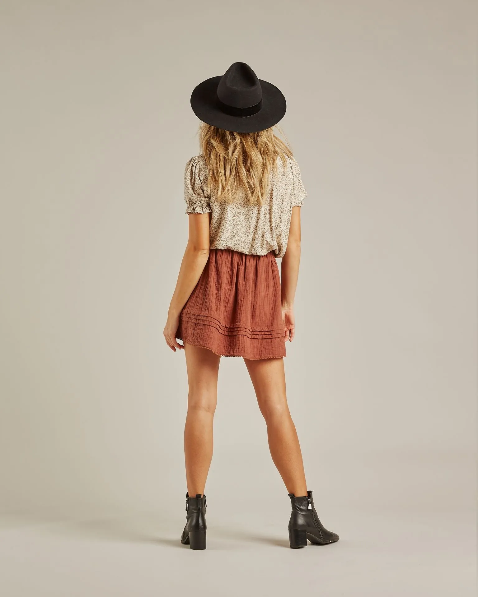 Rylee   Cru Women's Simple Skirt - Wine
