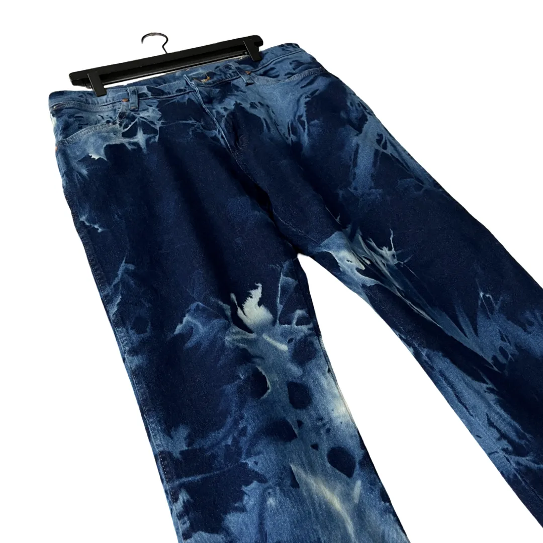 Vintage Wrangler Straight Leg Jeans in Flow / 36" x 30"