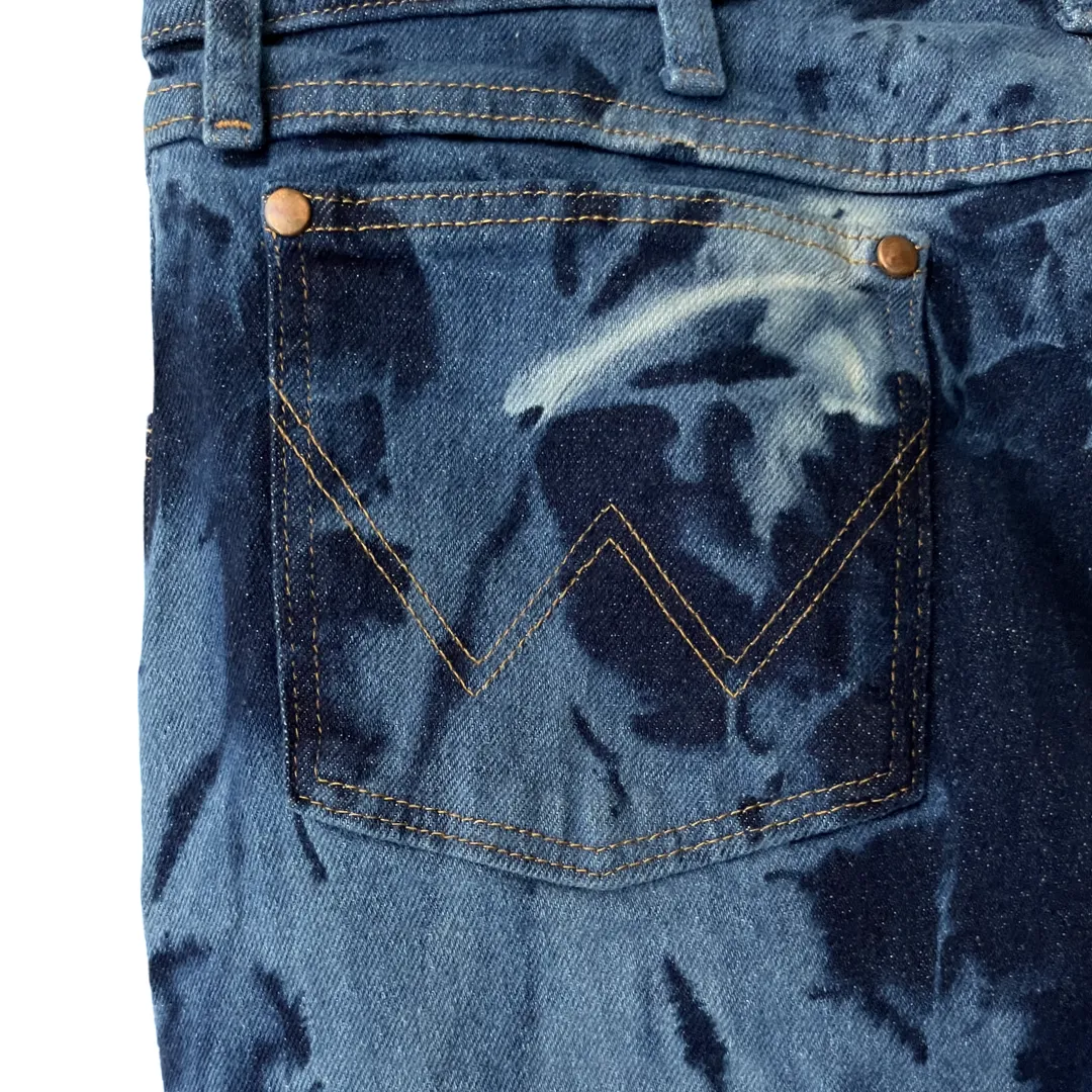 Vintage Wrangler Straight Leg Jeans in Flow / 36" x 30"